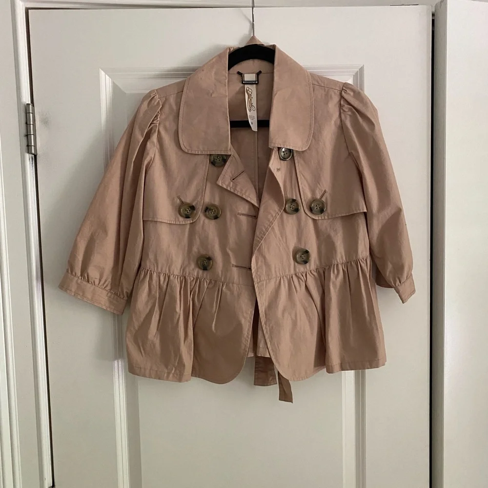 - Priorities Jacket - Picture 6 of 6